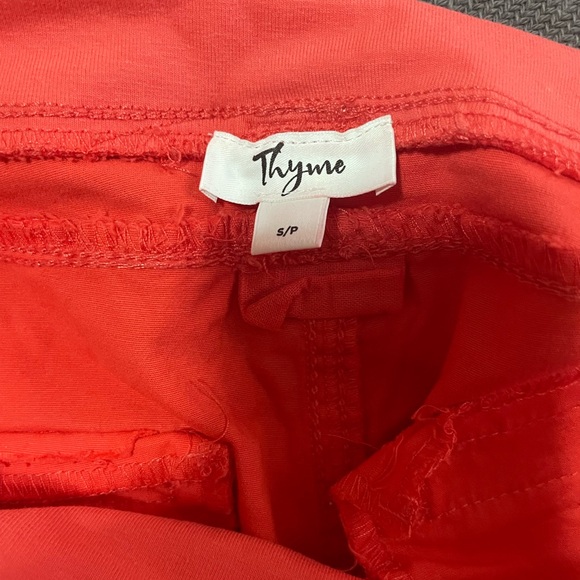 Thyme Maternity Shorts - Picture 3 of 3